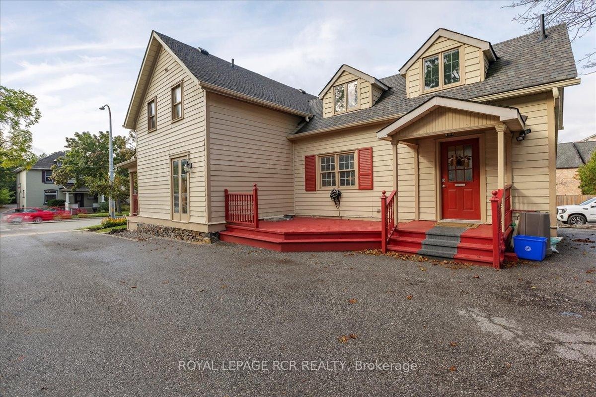 50 Wellington Street E, Aurora, ON