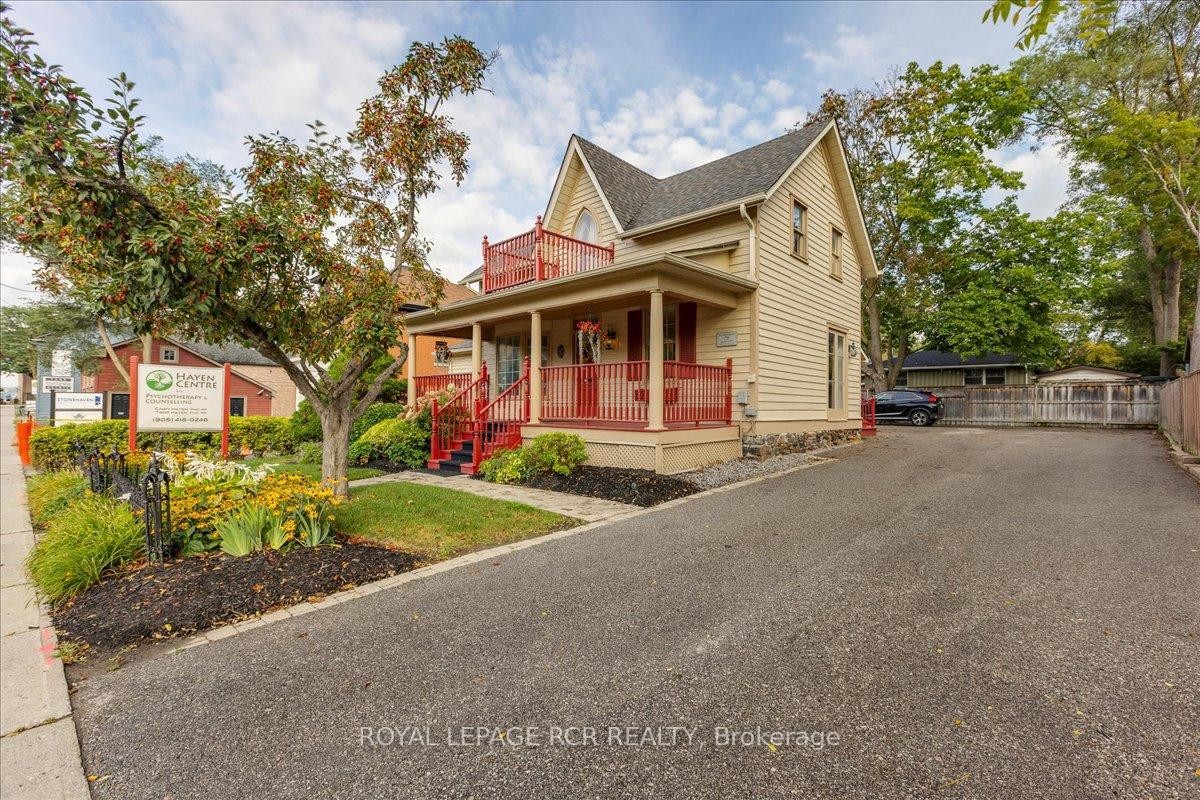 50 Wellington Street E, Aurora, ON