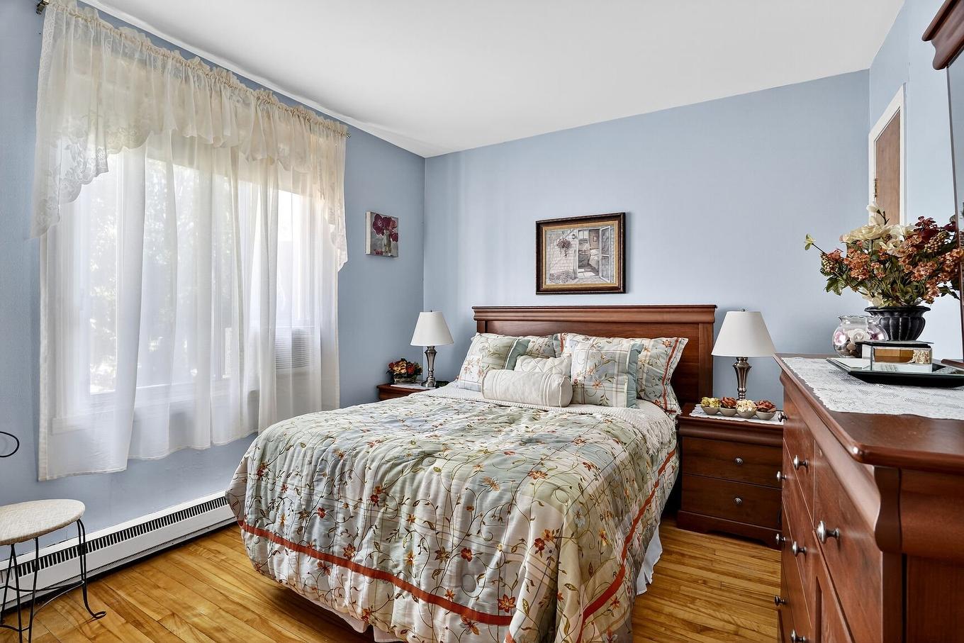 Chambre à coucher - 480 - 482 Rue Trudeau, Montréal (Lasalle), QC - Indoor Photo Showing Bedroom