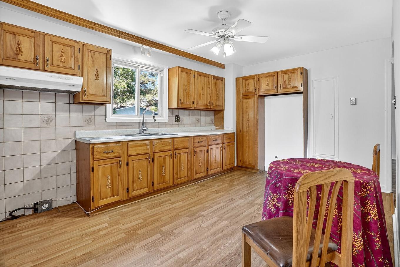 Cuisine - 480 - 482 Rue Trudeau, Montréal (Lasalle), QC - Indoor Photo Showing Kitchen With Double Sink