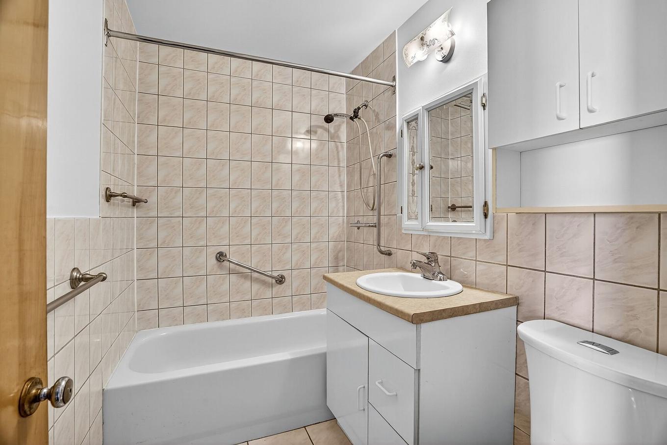 Salle de bains - 480 - 482 Rue Trudeau, Montréal (Lasalle), QC - Indoor Photo Showing Bathroom