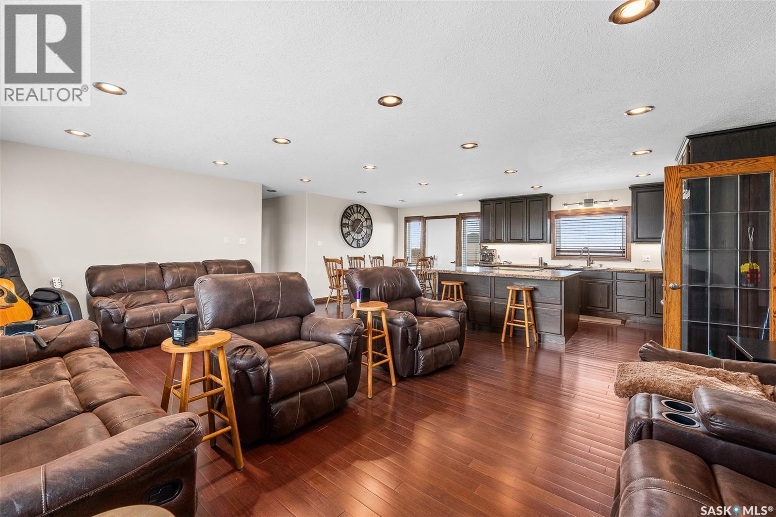 Thul Acreage, Marquis Rm No. 191, SK - Indoor Photo Showing Living Room