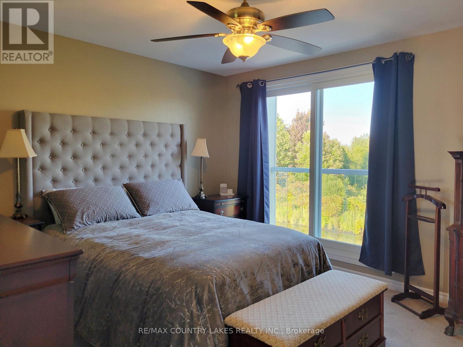 11 - 4 Paradise Boulevard, Ramara, ON - Indoor Photo Showing Bedroom