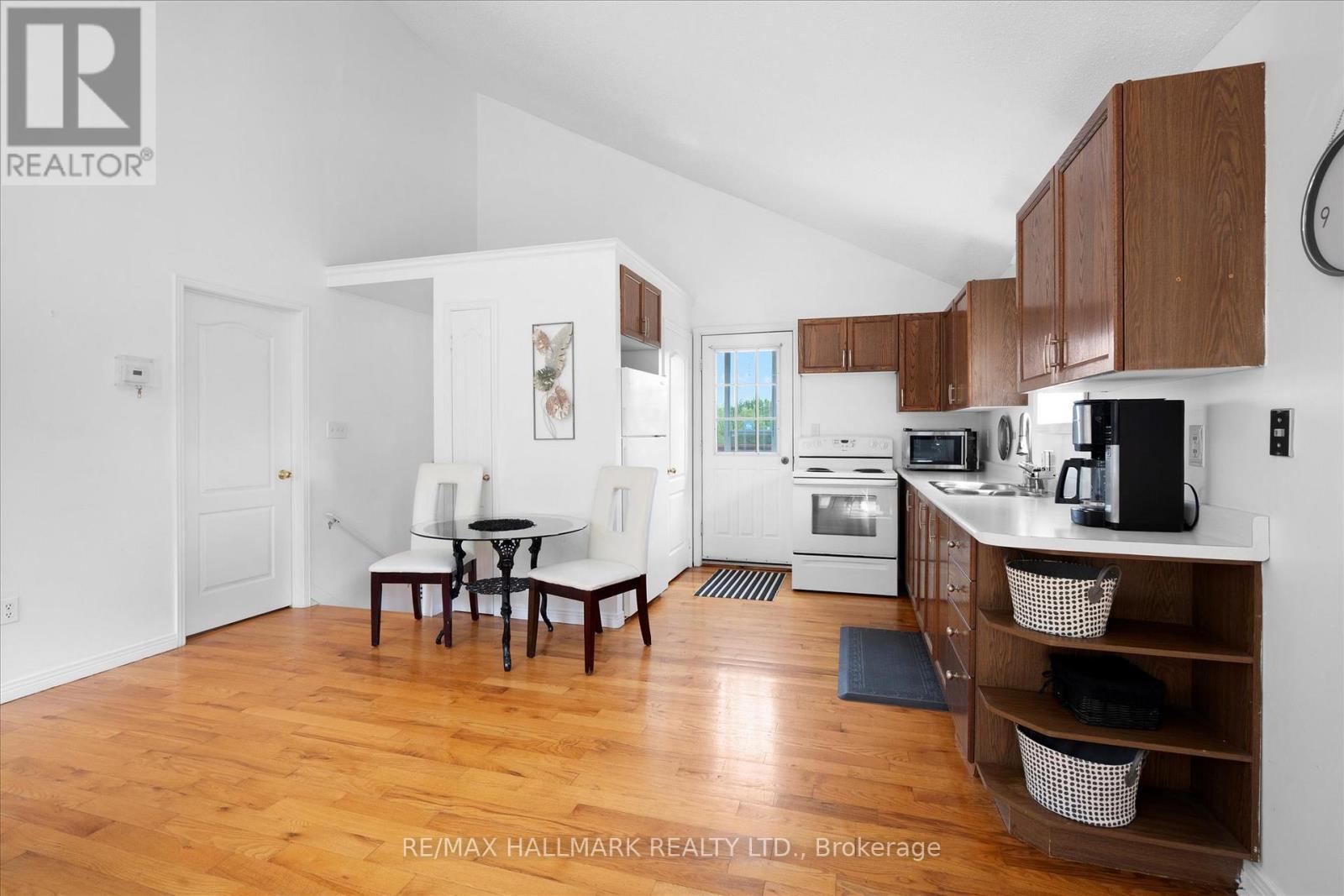 67 Telecom Road, Kawartha Lakes, ON - Indoor Photo Showing Kitchen