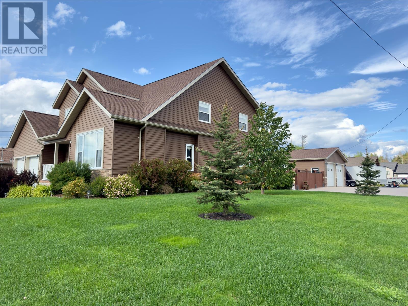 31 Foote Street, Pasadena, NL - Outdoor