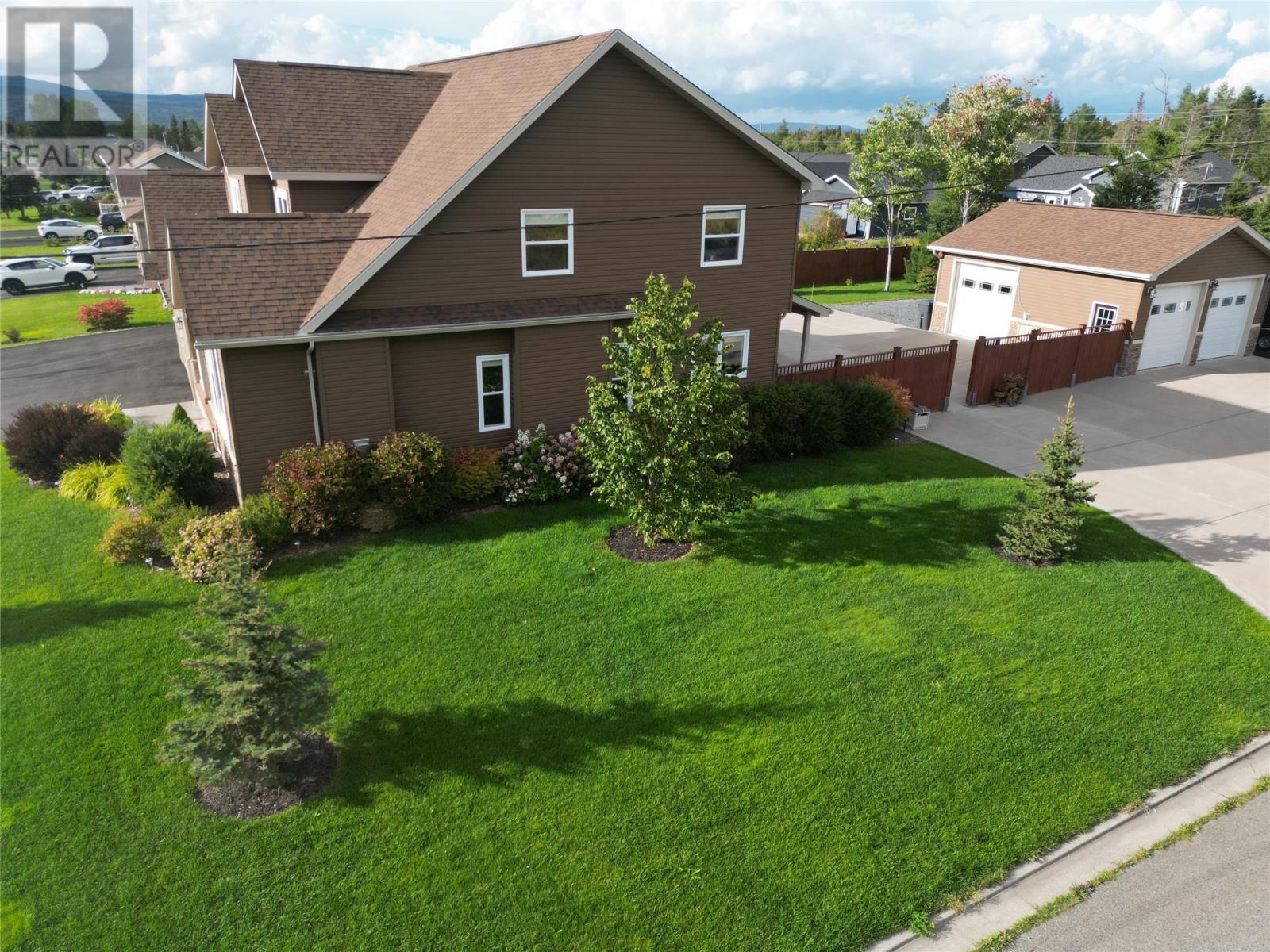 31 Foote Street, Pasadena, NL - Outdoor