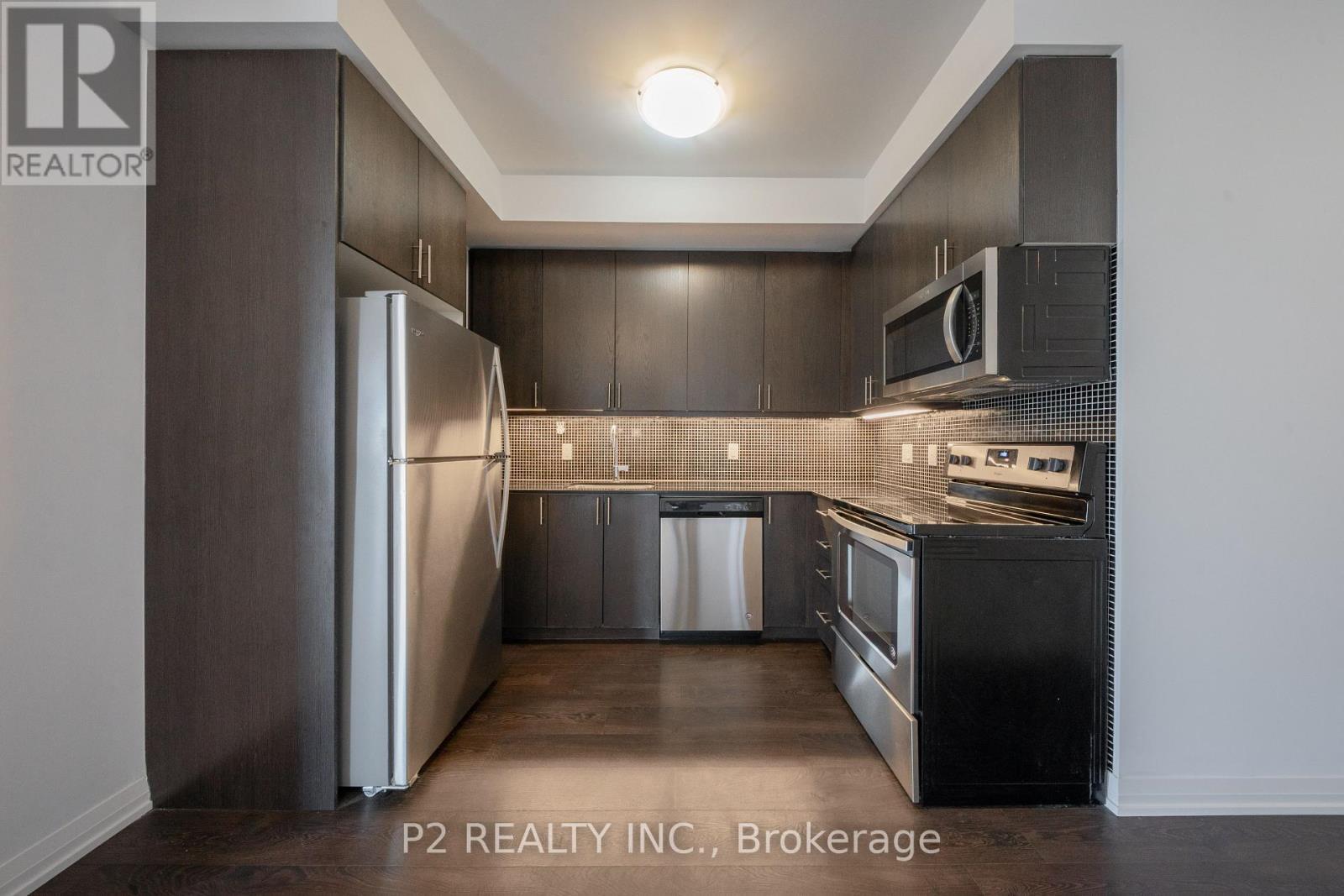 Ph10 - 9560 Markham Road, Markham, ON - Indoor Photo Showing Kitchen