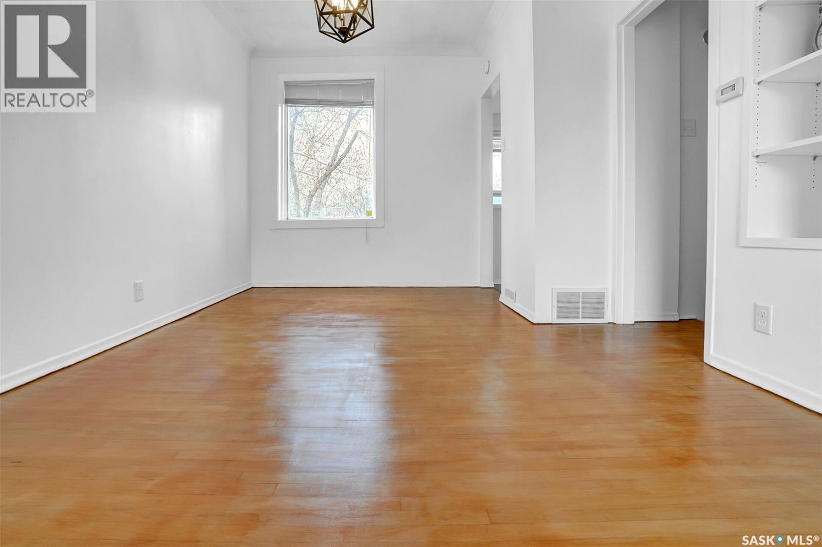 3060 18Th Avenue, Regina, SK - Indoor Photo Showing Other Room