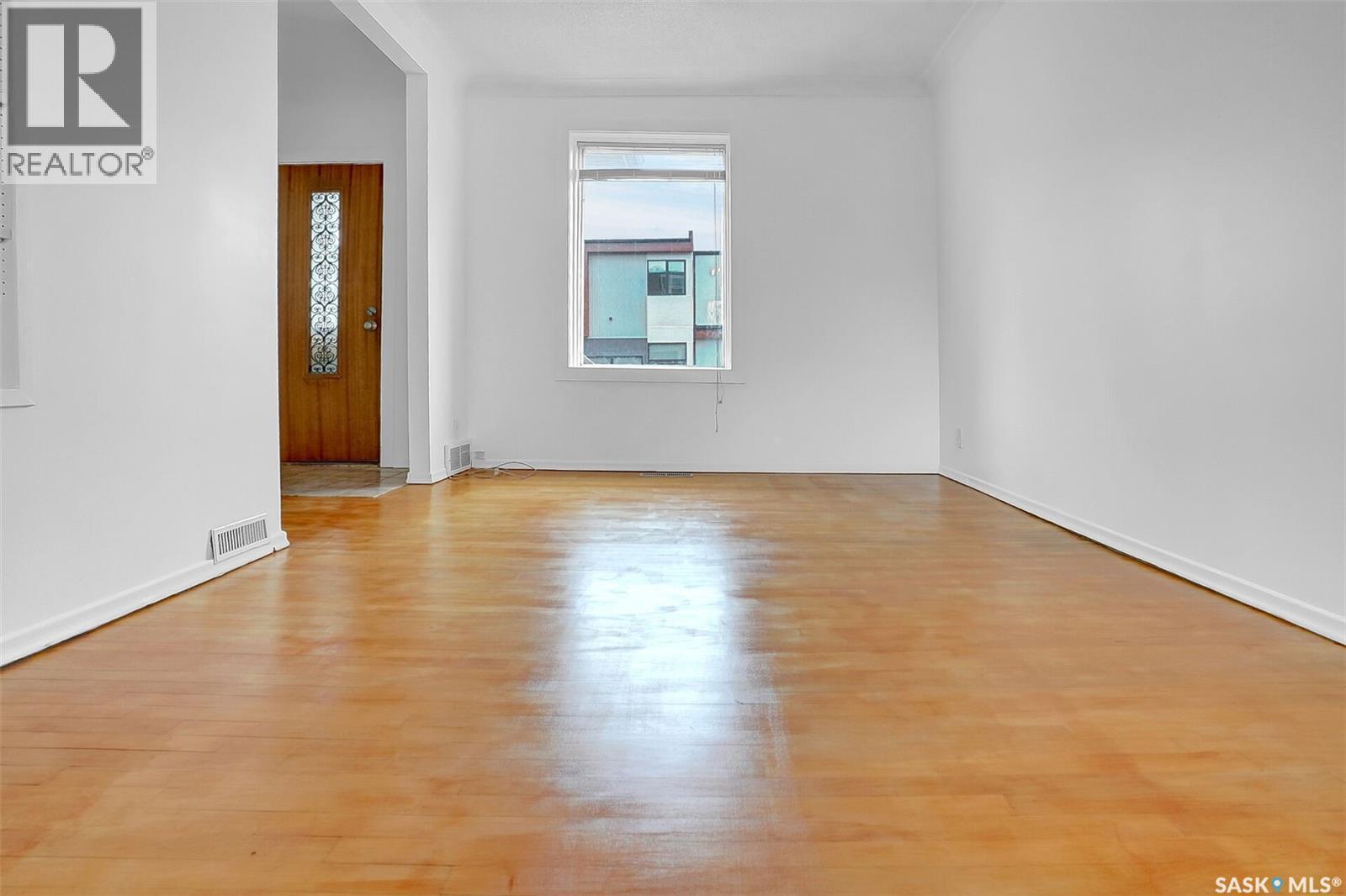 3060 18Th Avenue, Regina, SK - Indoor Photo Showing Other Room