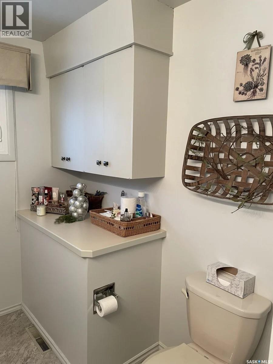 114 Garvin Crescent, Canora, SK - Indoor Photo Showing Bathroom
