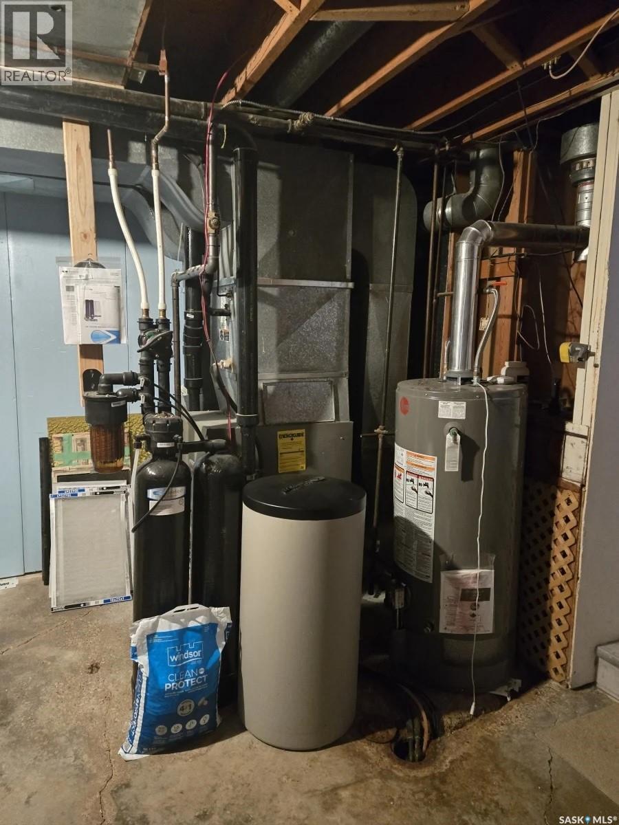 114 Garvin Crescent, Canora, SK - Indoor Photo Showing Basement