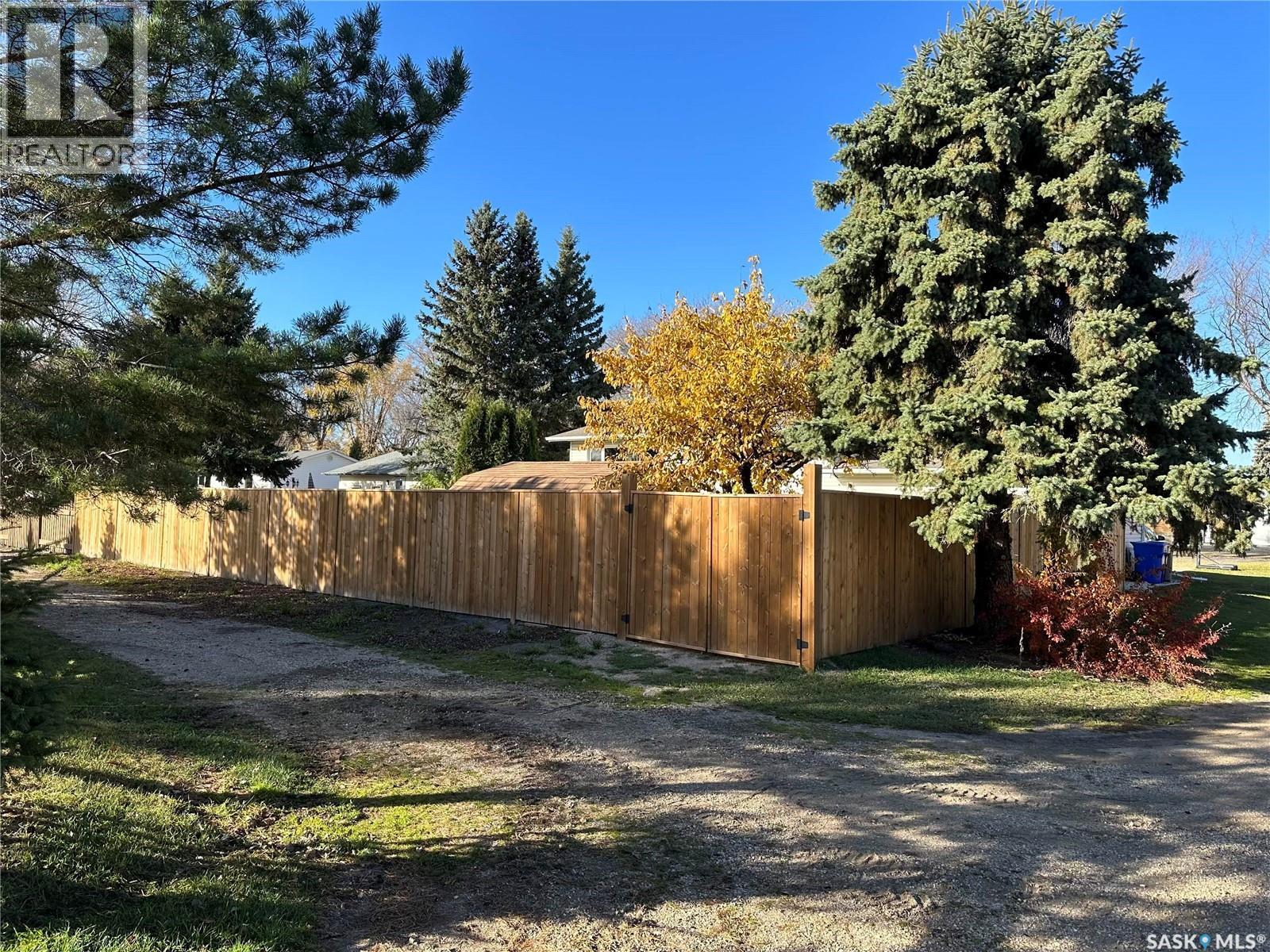 114 Garvin Crescent, Canora, SK - Outdoor