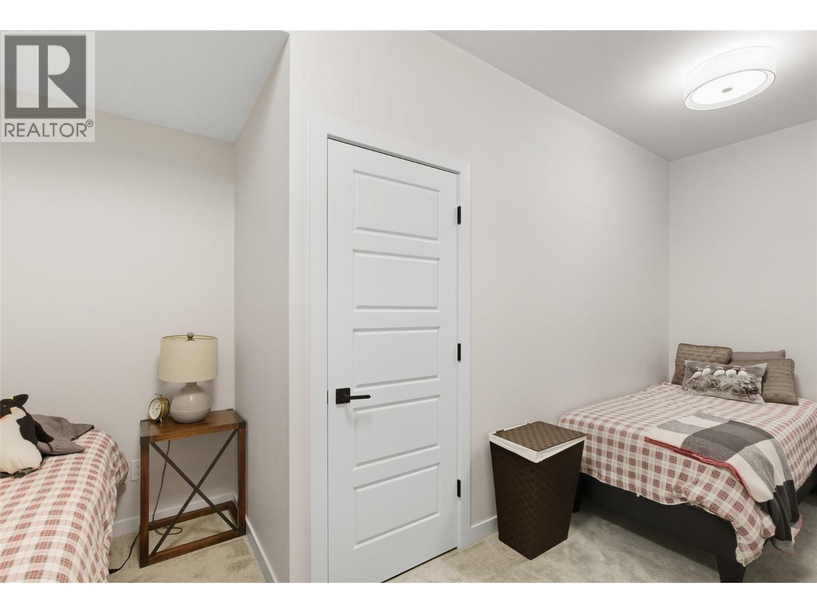 260 Rue Cheval Noir Unit# 17, Kamloops, BC - Indoor Photo Showing Bedroom