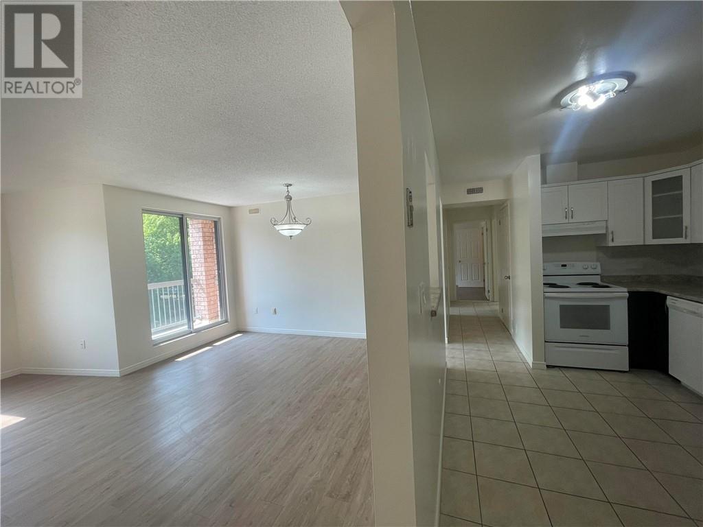 414 Westmount Avenue Unit# E15, Sudbury, ON - Indoor Photo Showing Kitchen