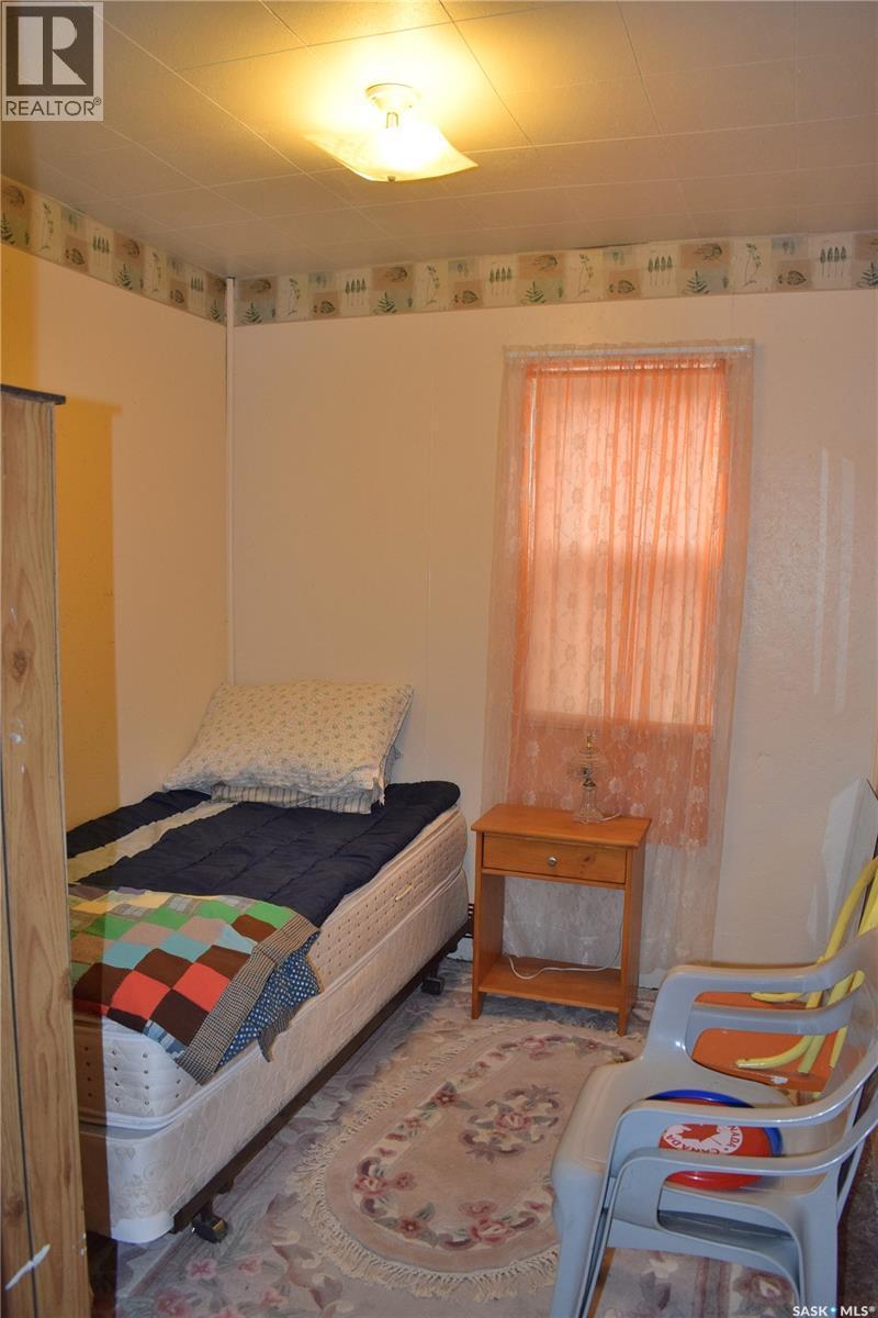 12 6Th Street, Lakeland Rm No. 521, SK - Indoor Photo Showing Bedroom