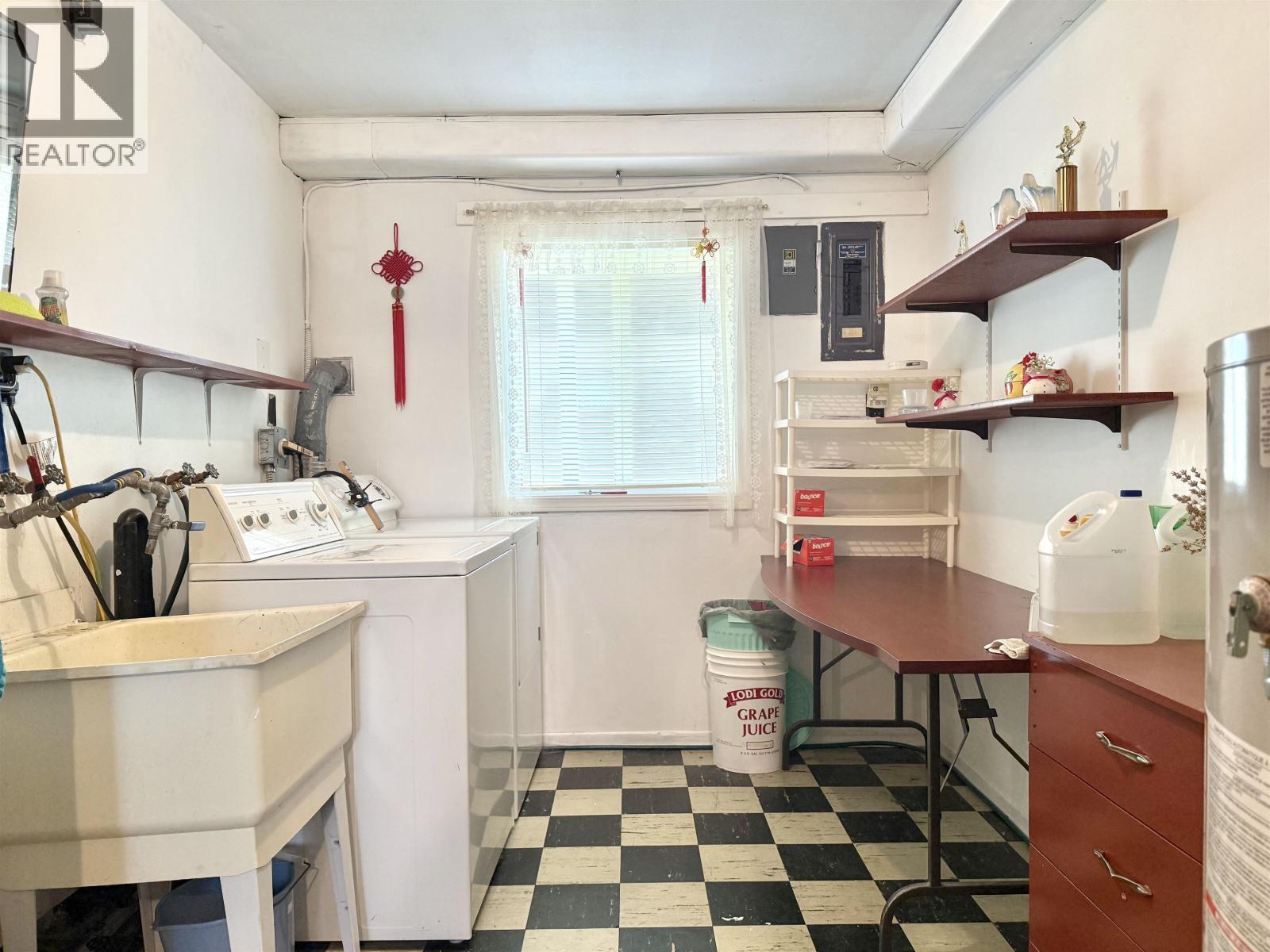 30 Hawk Street, Kitimat, BC - Indoor Photo Showing Laundry Room