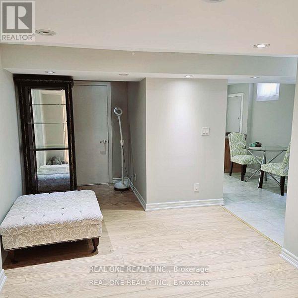 Bsmnt - 42 Seiffer Crescent, Richmond Hill, ON - Indoor Photo Showing Bedroom