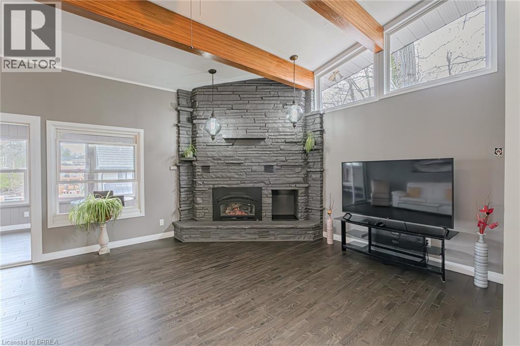 54 Grand Street, Port Dover, ON - Indoor Photo Showing Living Room With Fireplace