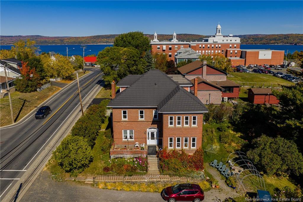 157 Renfrew, Dalhousie, NB