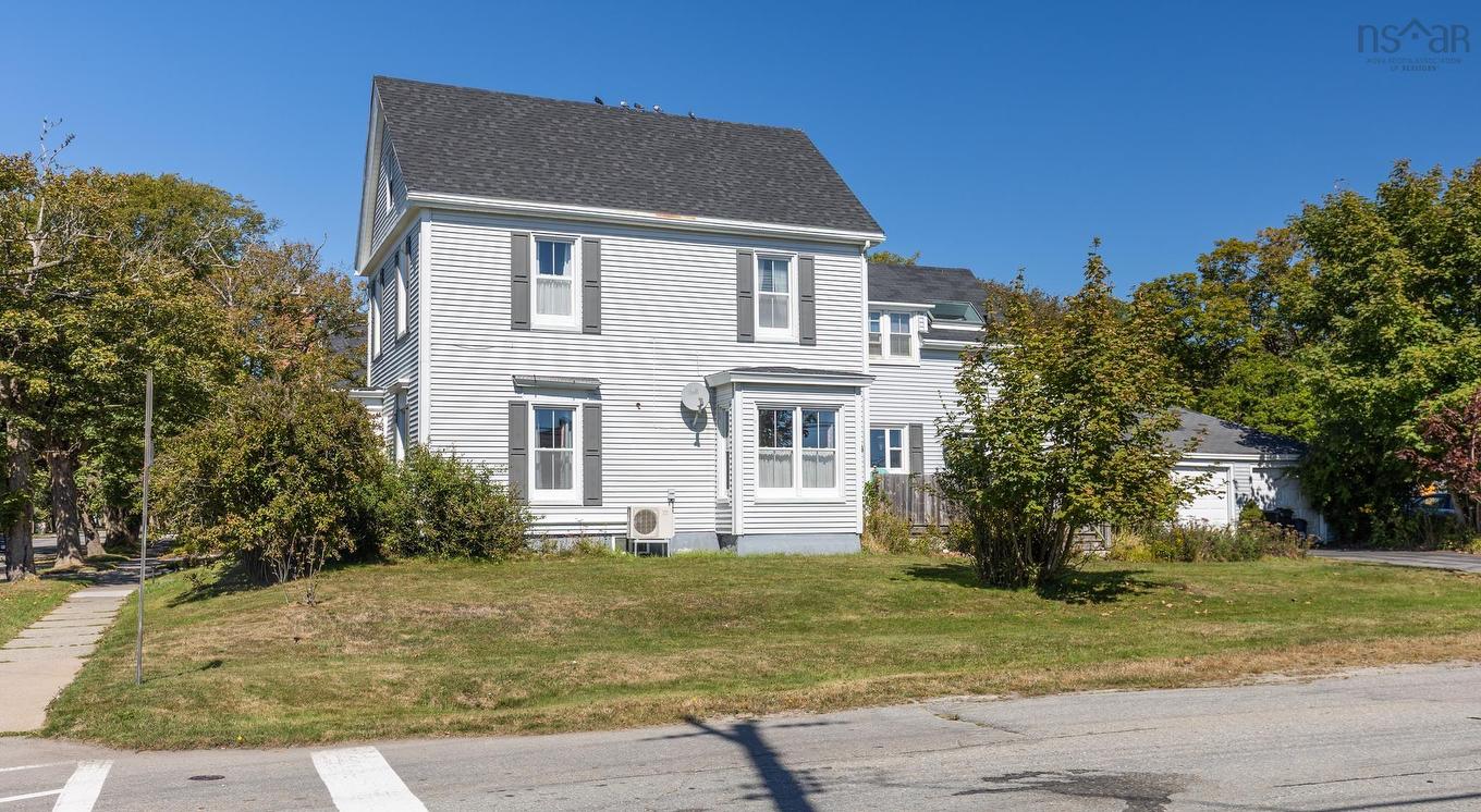 53 William Street, Yarmouth, NS