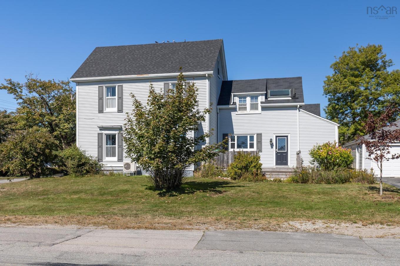 53 William Street, Yarmouth, NS