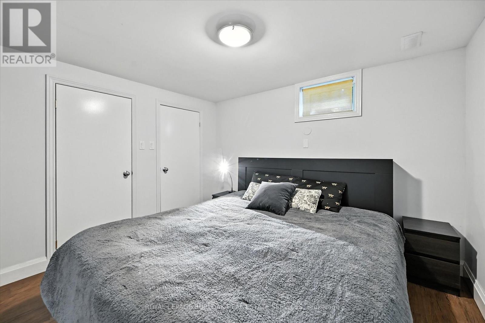 2209 Ghent Avenue, Burlington, ON - Indoor Photo Showing Bedroom