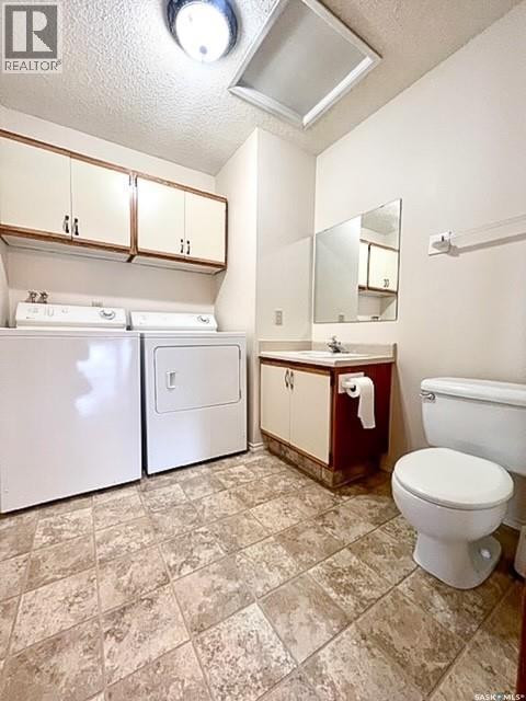3 34 Central Avenue S, Swift Current, SK - Indoor Photo Showing Laundry Room