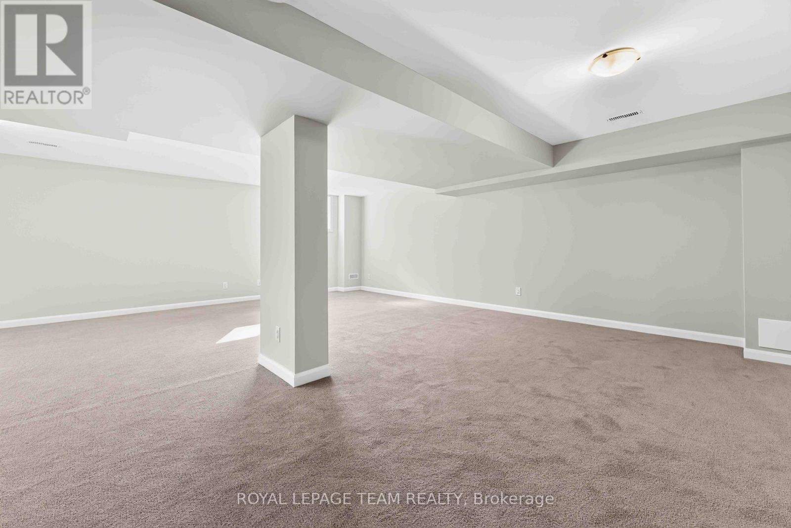 2000 Wanderer Avenue, Ottawa, ON - Indoor Photo Showing Other Room