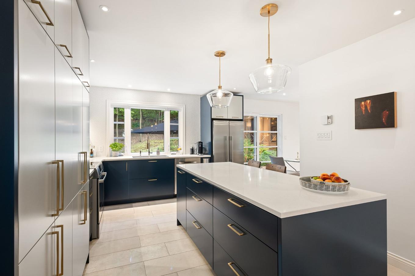 Cuisine - 120 Rue De Papineau, Bromont, QC - Indoor Photo Showing Kitchen With Upgraded Kitchen