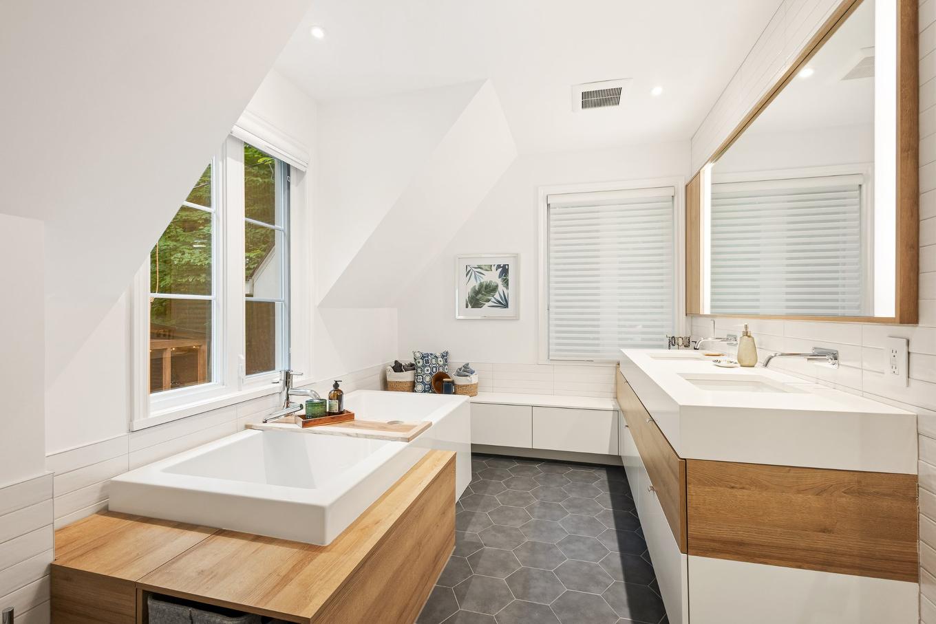 Salle de bains - 120 Rue De Papineau, Bromont, QC - Indoor Photo Showing Bathroom