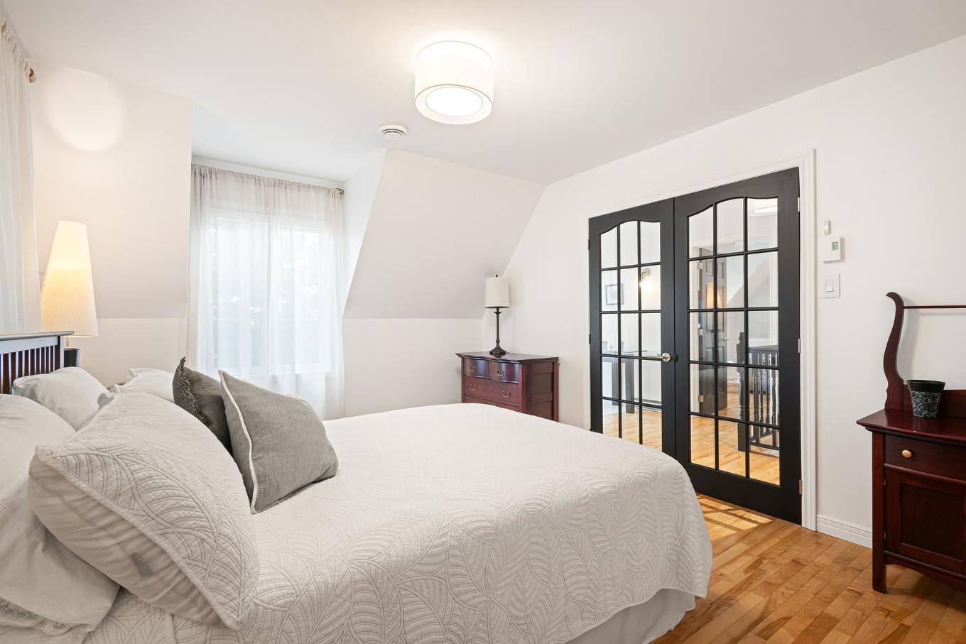 Chambre à coucher - 120 Rue De Papineau, Bromont, QC - Indoor Photo Showing Bedroom
