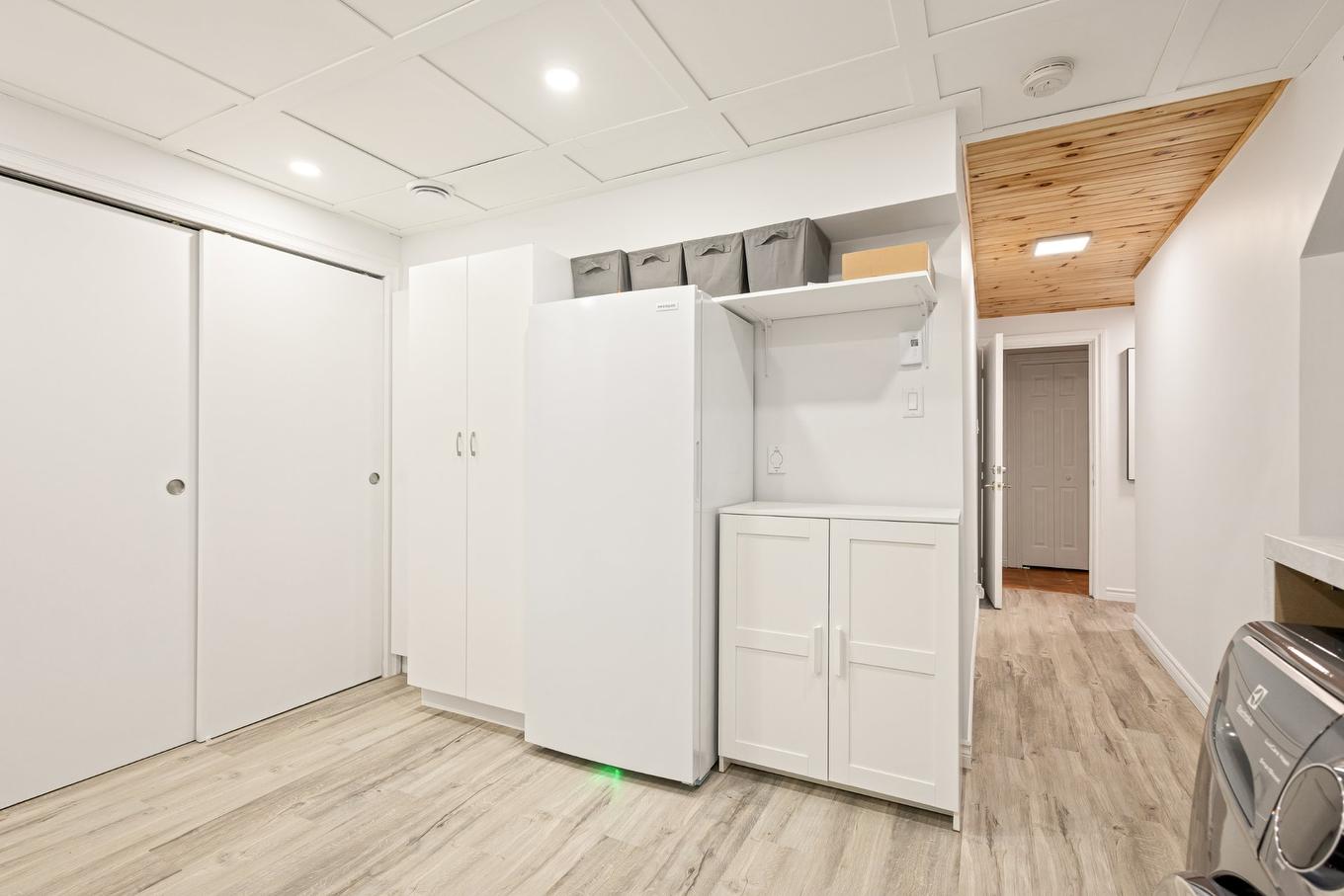 Salle de lavage - 120 Rue De Papineau, Bromont, QC - Indoor Photo Showing Other Room