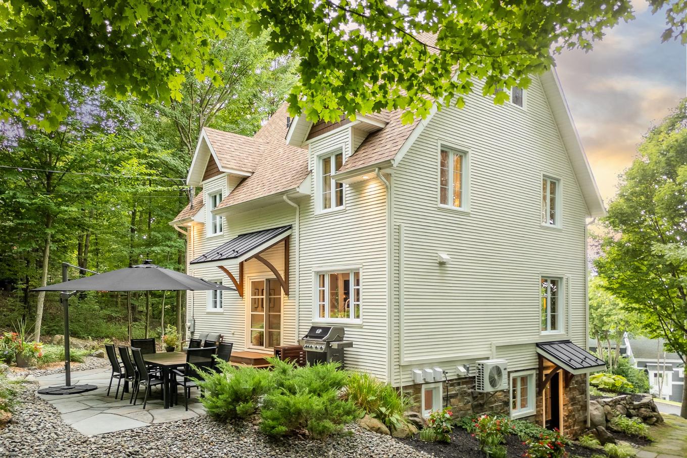 Face arrière - 120 Rue De Papineau, Bromont, QC - Outdoor