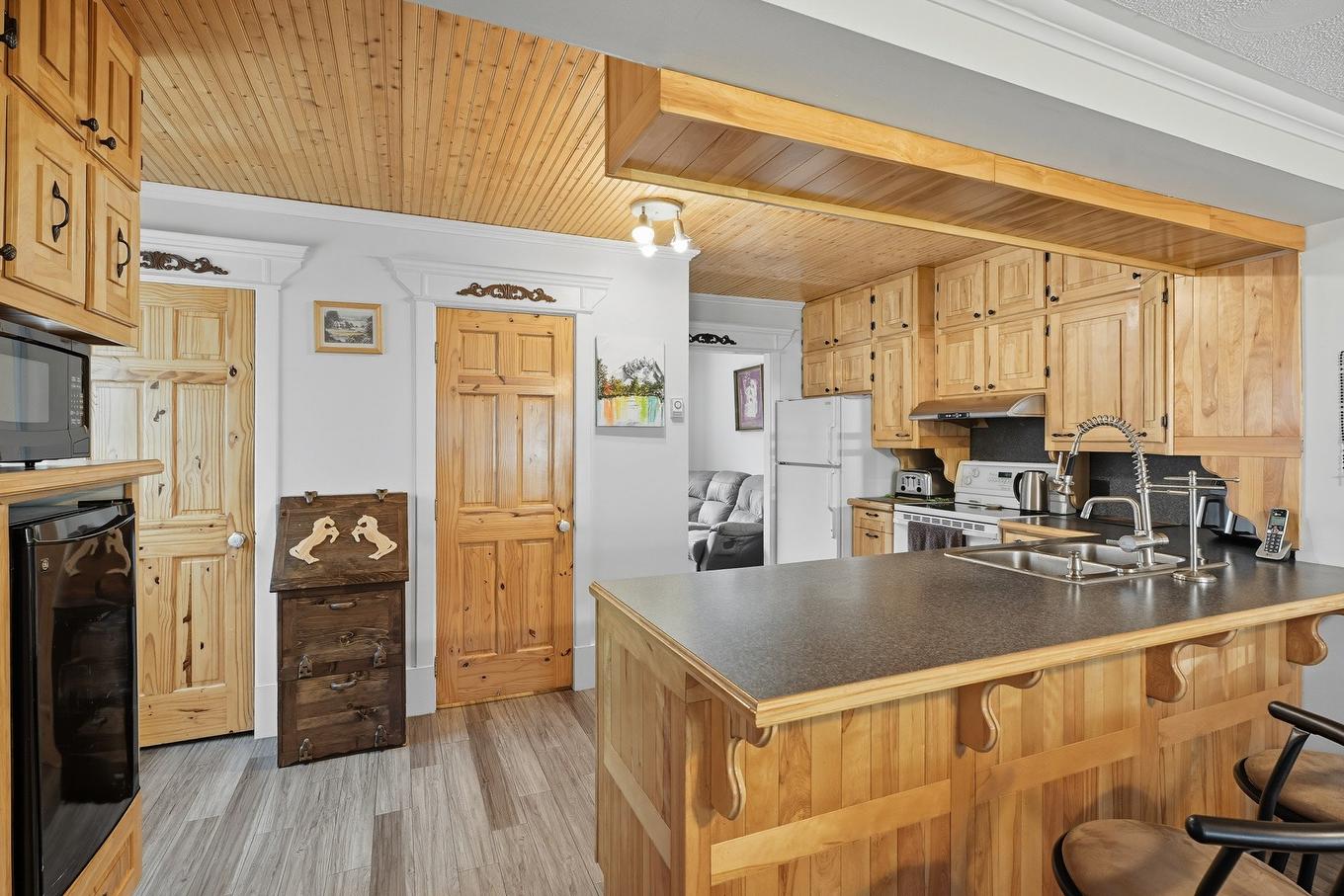 Cuisine - 11 Rue Garneau, Gatineau (Hull), QC - Indoor Photo Showing Other Room