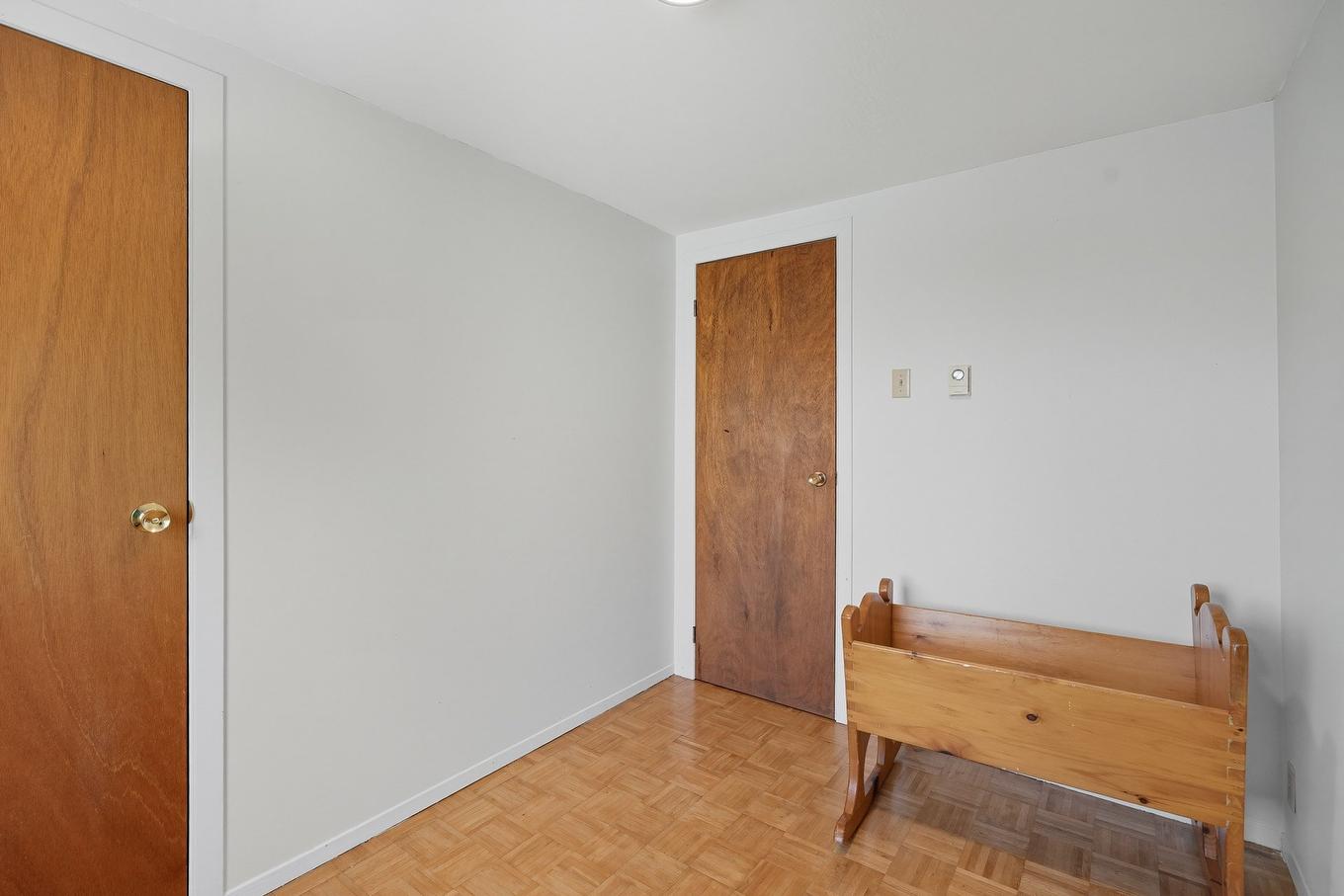 Chambre à coucher - 11 Rue Garneau, Gatineau (Hull), QC - Indoor Photo Showing Other Room