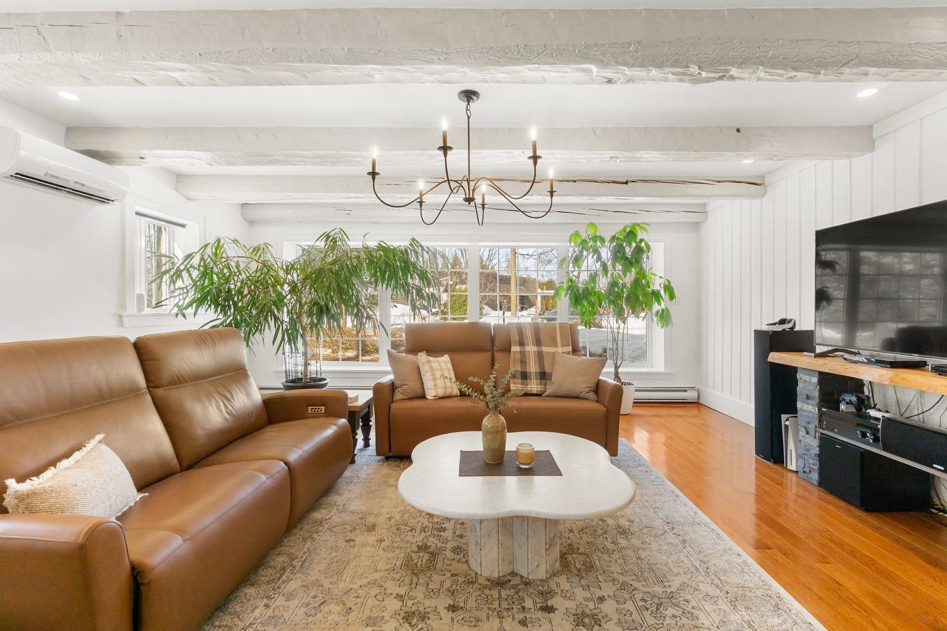 Salon - 126 Rue Du Docteur-Fauteux, Shawinigan, QC - Indoor Photo Showing Living Room