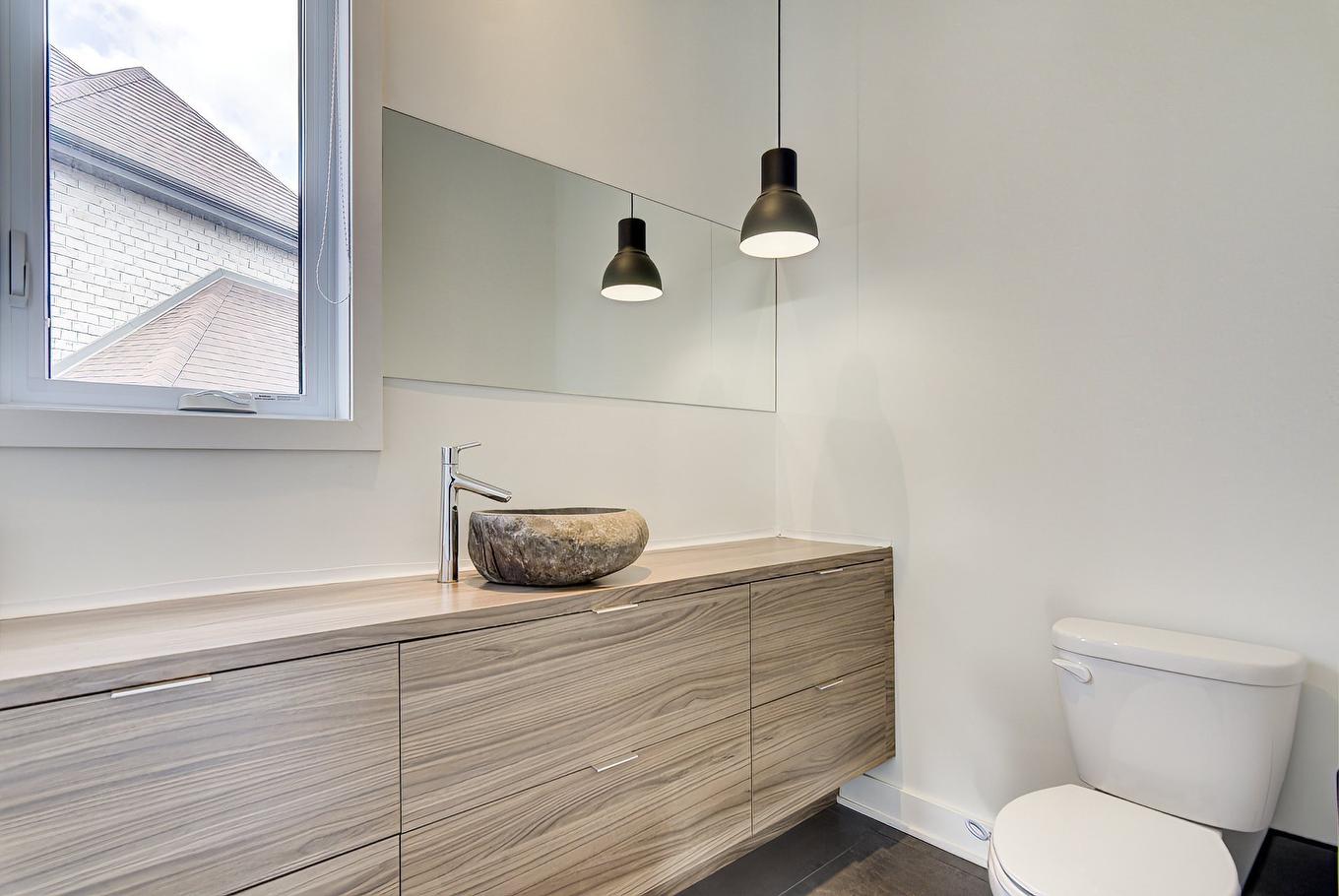 Powder room - 7955 Rue De Lausanne, Brossard, QC