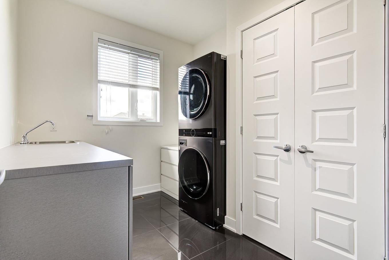 Laundry room - 7955 Rue De Lausanne, Brossard, QC