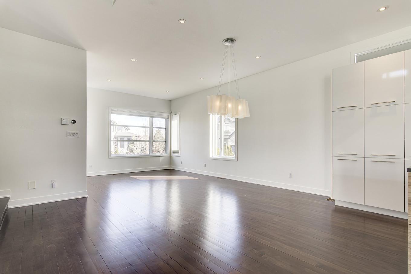 Living room - 7955 Rue De Lausanne, Brossard, QC