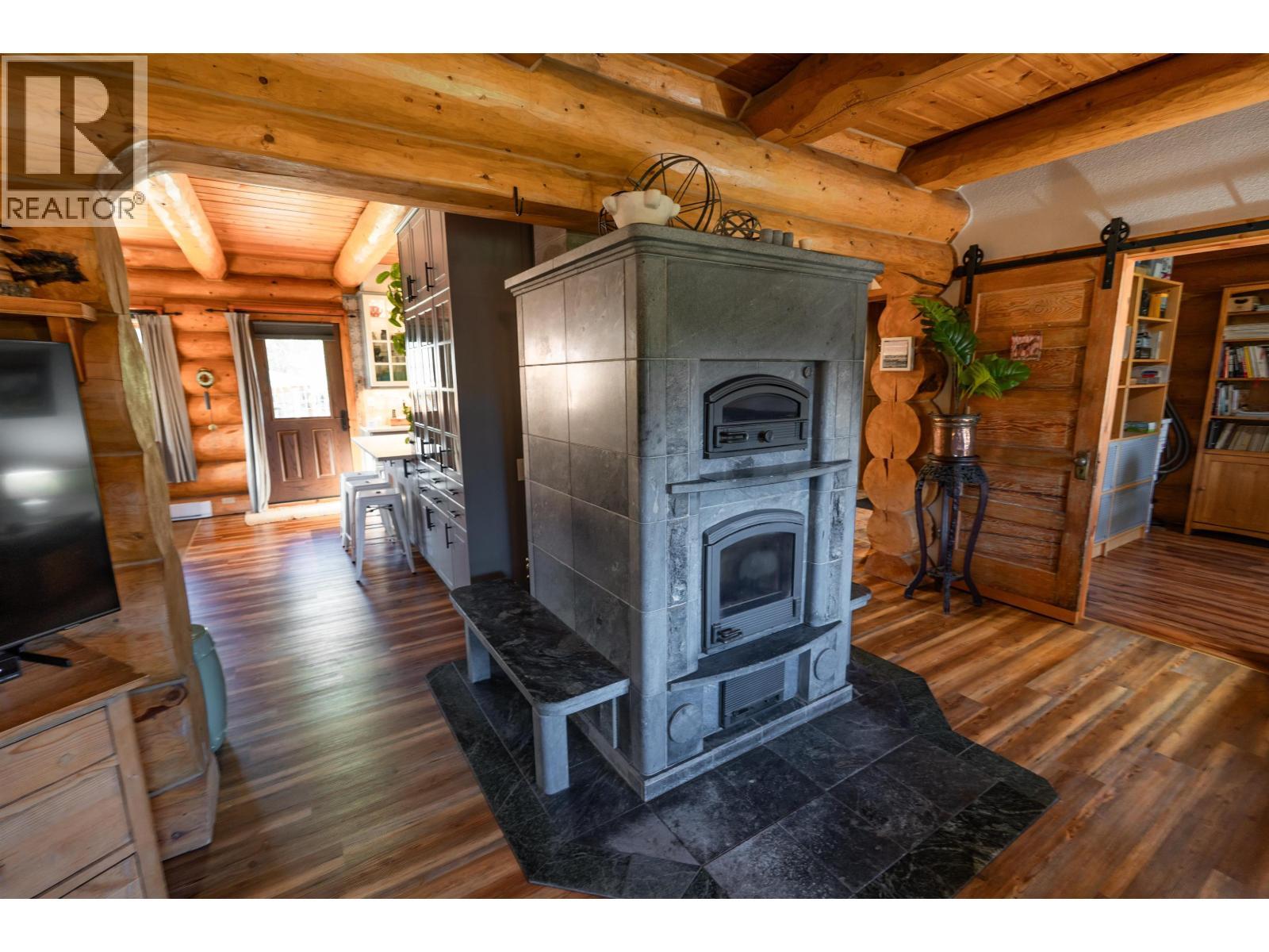2982 Big Lake West Road, Williams Lake, BC - Indoor With Fireplace