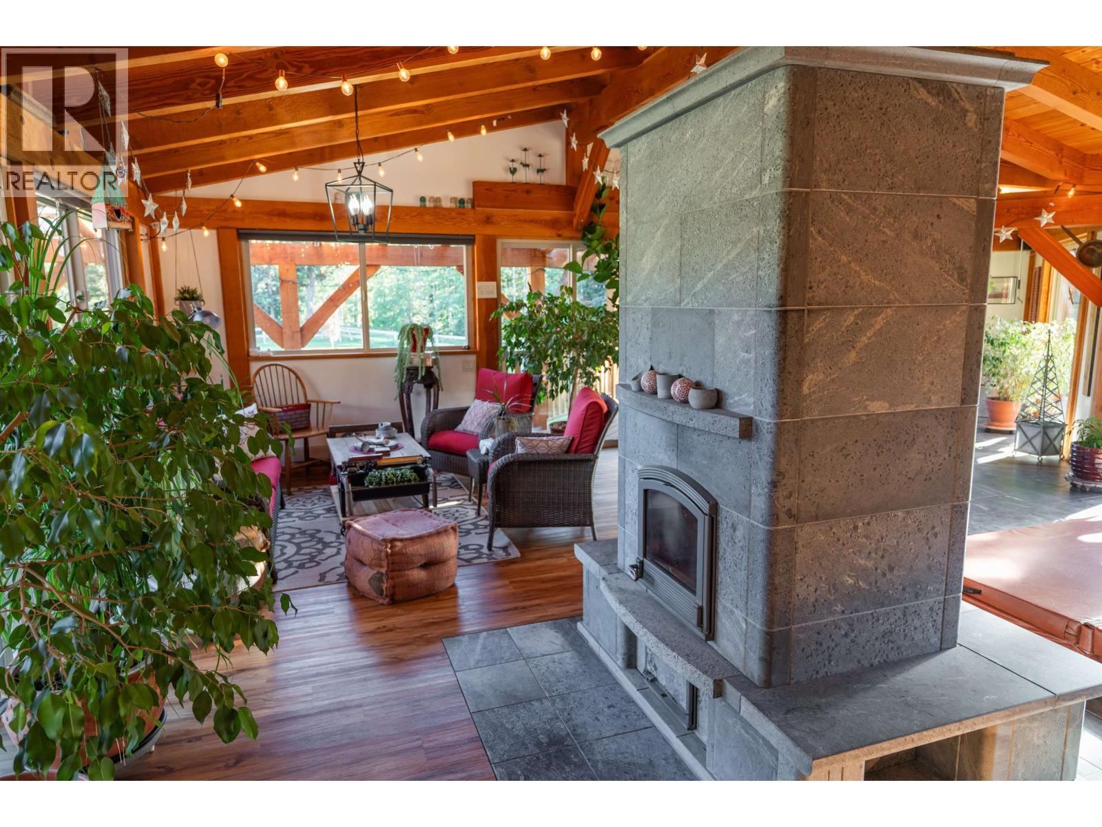 2982 Big Lake West Road, Williams Lake, BC - With Fireplace
