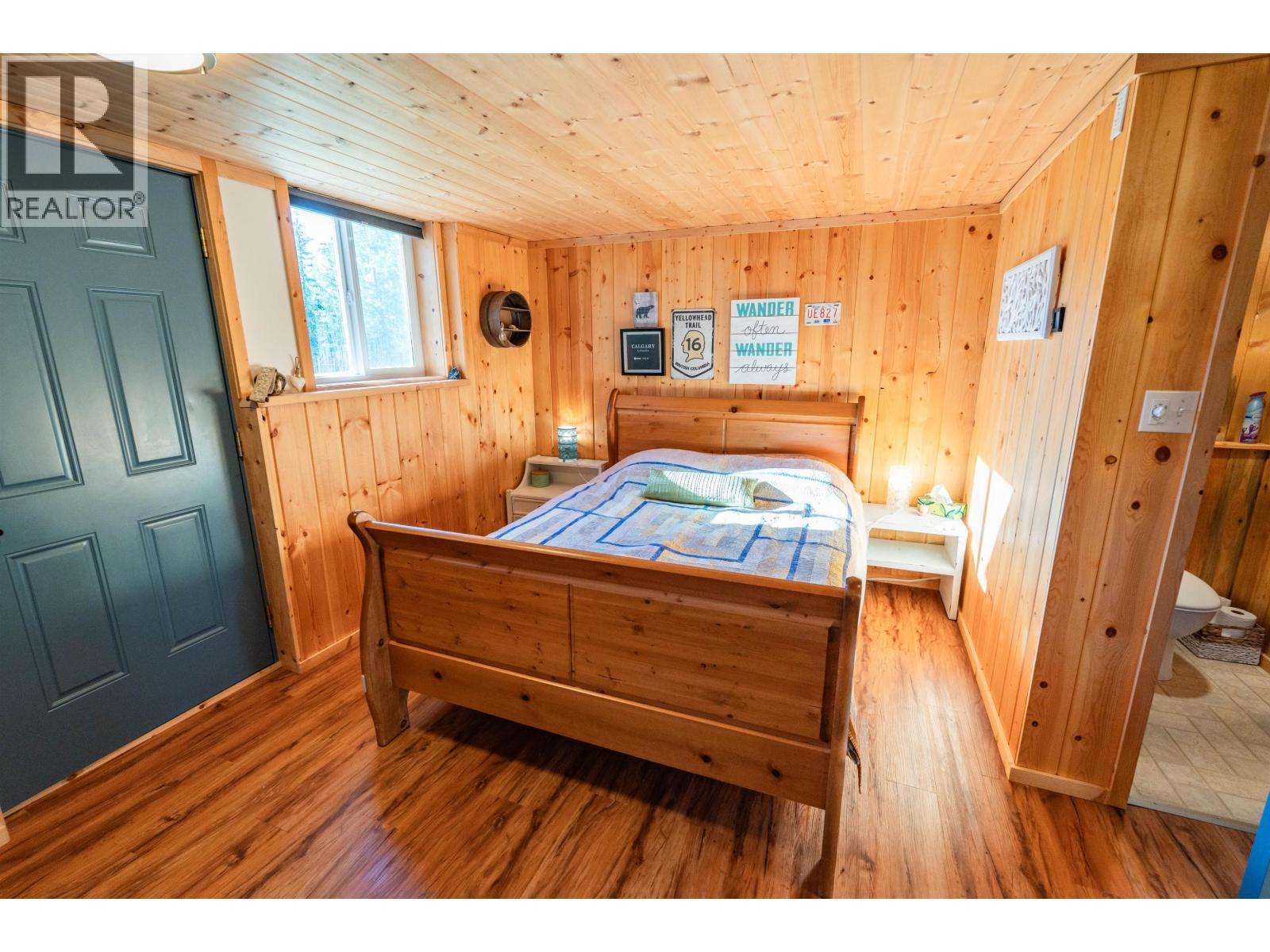 2982 Big Lake West Road, Williams Lake, BC - Indoor Photo Showing Bedroom