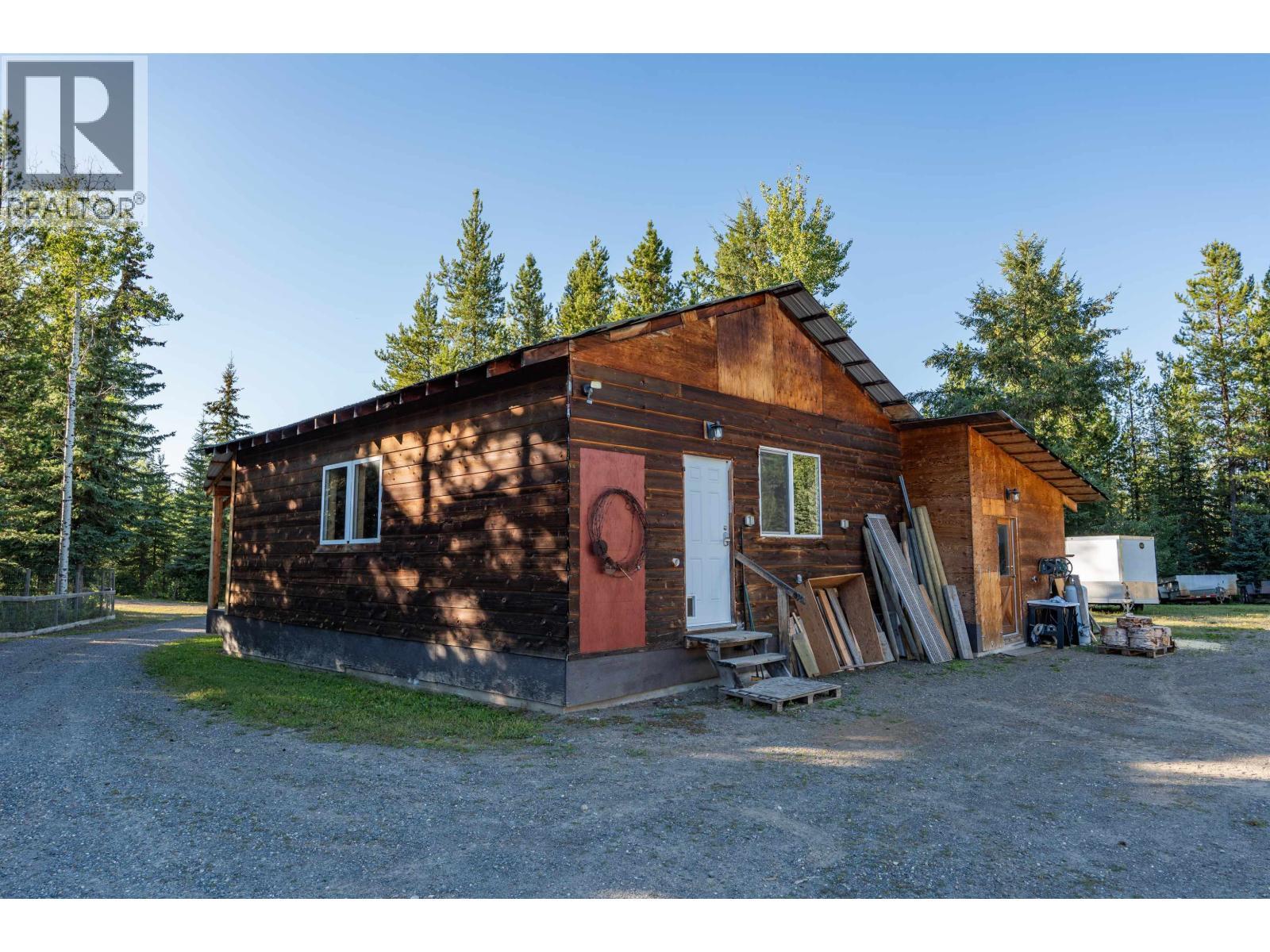 2982 Big Lake West Road, Williams Lake, BC - Outdoor