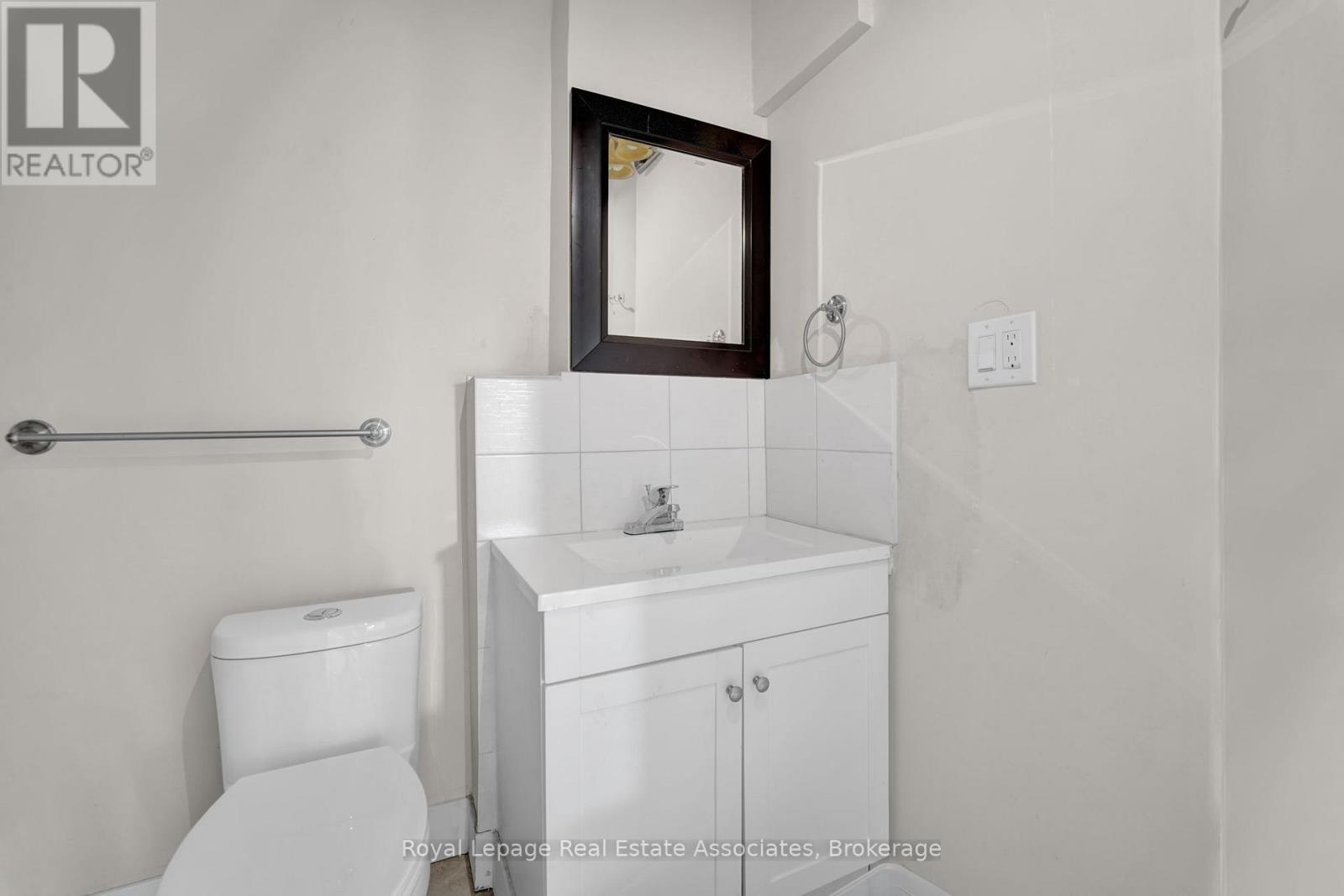 783 Highway 6 N, Hamilton, ON