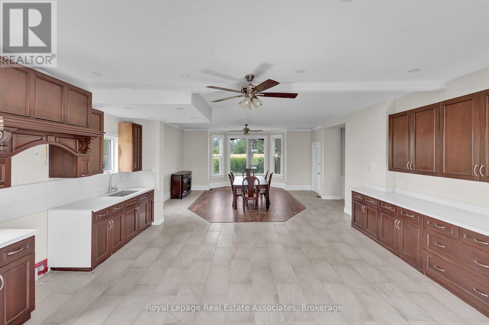 783 Highway 6 N, Hamilton, ON