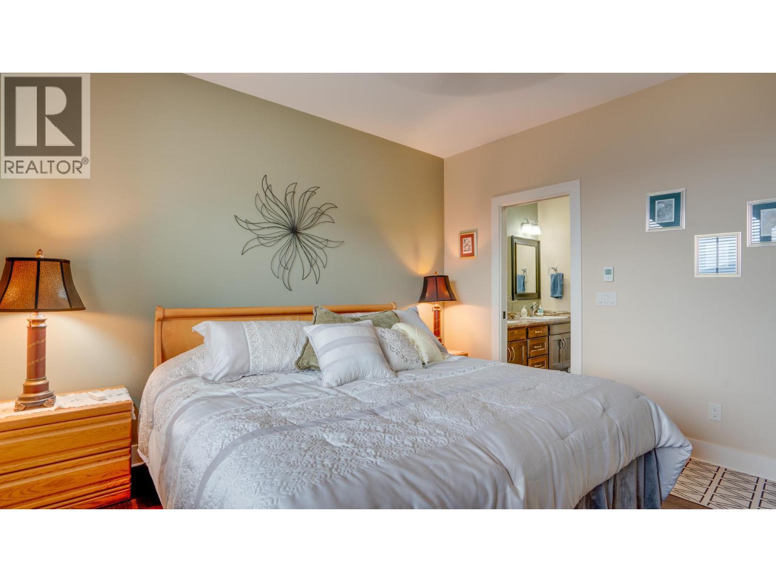 1404 Copper Mountain Court Unit# 13, Vernon, BC - Indoor Photo Showing Bedroom