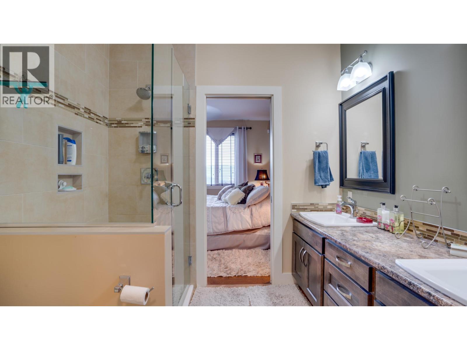 1404 Copper Mountain Court Unit# 13, Vernon, BC - Indoor Photo Showing Bathroom