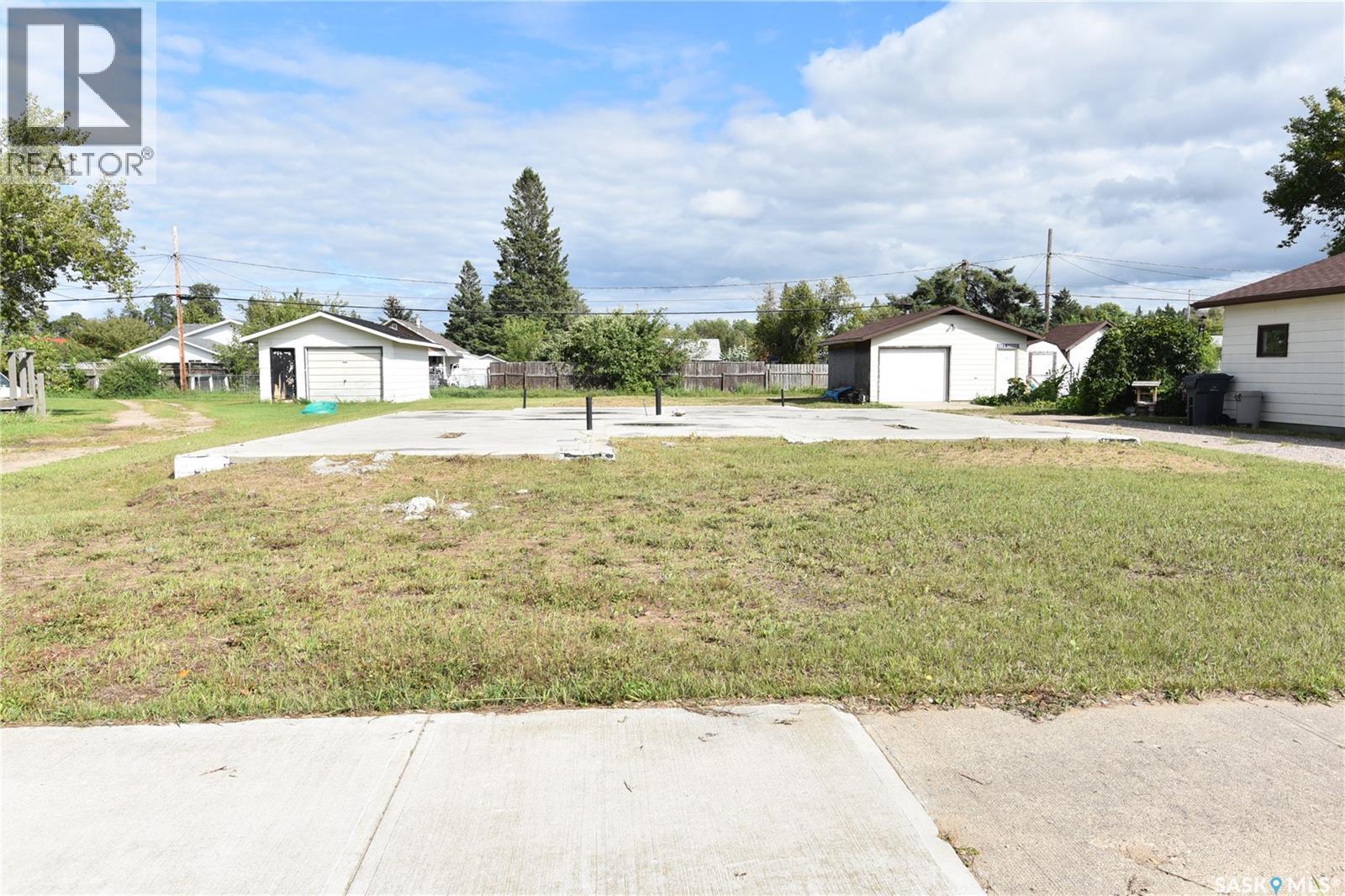 115 3Rd Street N, Nipawin, SK