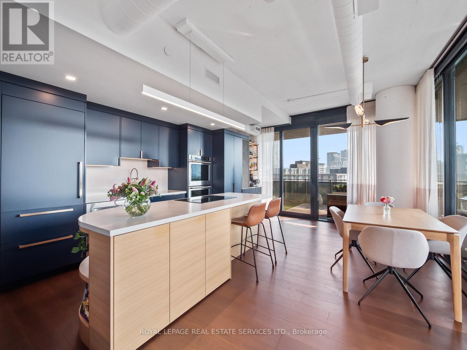 904 - 21 Lawren Harris Square, Toronto, ON - Indoor