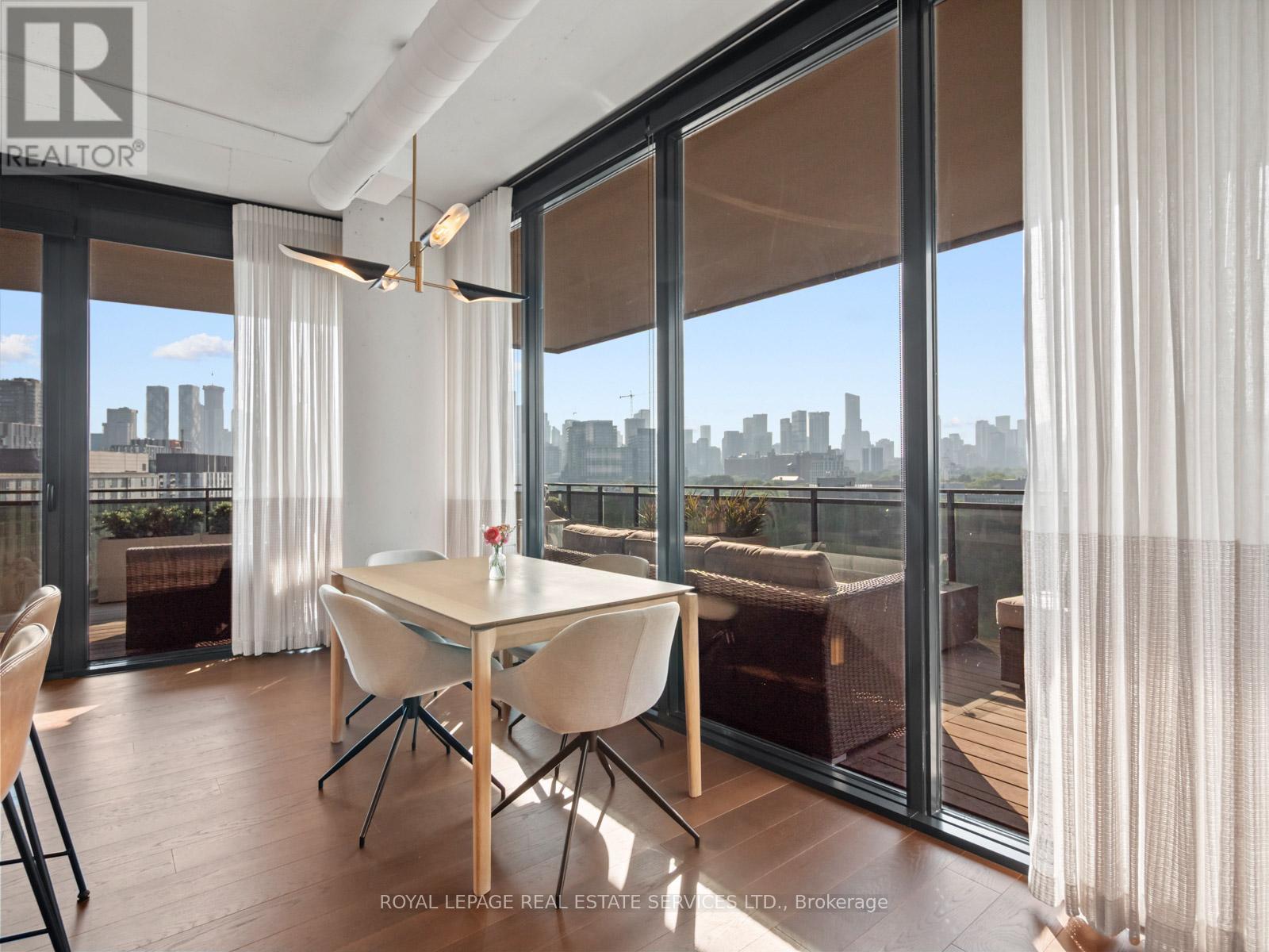 904 - 21 Lawren Harris Square, Toronto, ON - Indoor Photo Showing Dining Room